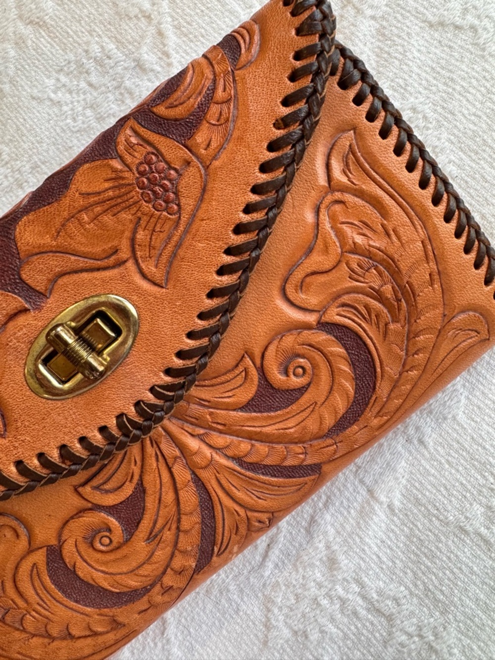 Hand-Tooled Leather Clutch wallet in Tan Brown with Gold Turn-Lock